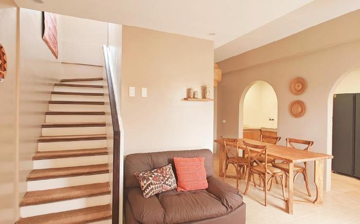 The Ubuntu House · Royal Palms Tres