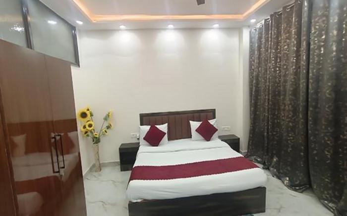 FabHotel Winsome Inn