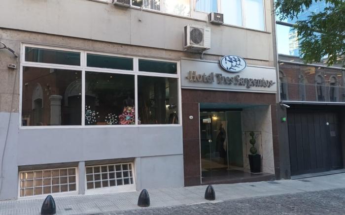 HOTEL TRES SARGENTOS