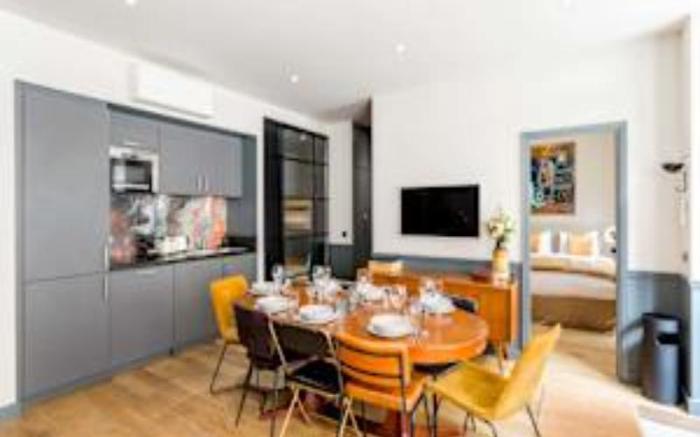 Place des Vosges, Apartment with Air Conditioning