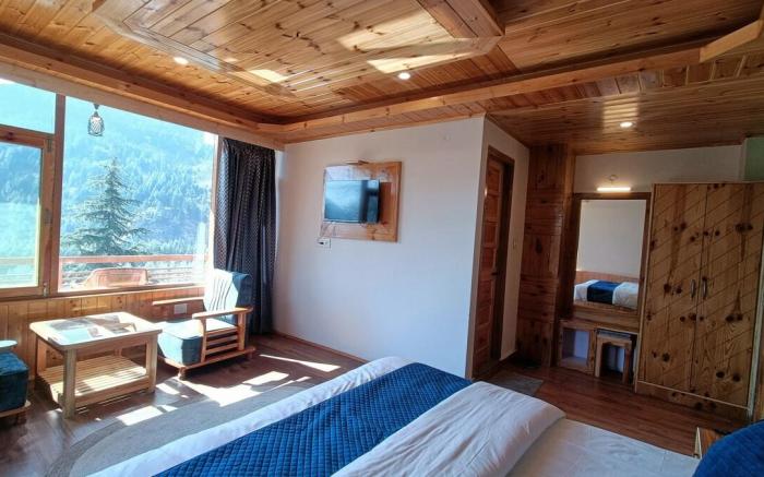 Deluxe Rooms Nayra Hotel Manali