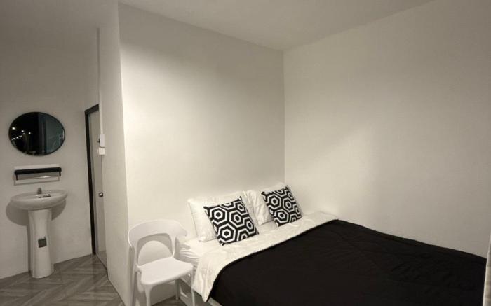 River Box PoolVilla & Camp กบินทร์บุรี ปราจีนบุรี