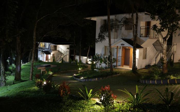 Eeleem Resorts & Spa, Munnar