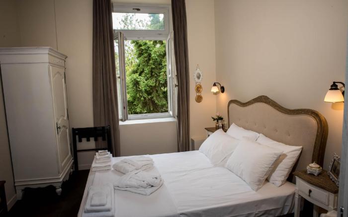 Kyria Boutique House