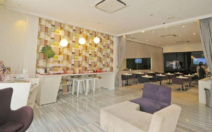 RedDoorz Hotel Plus @ Little India