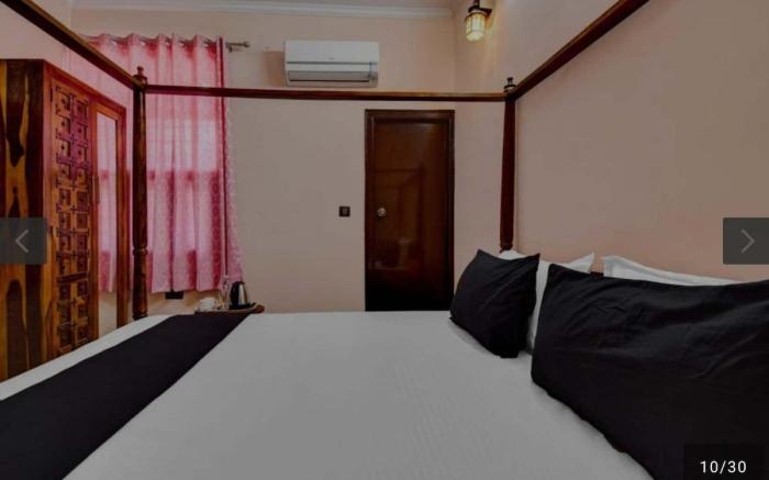 Specious 5-Room Hotel on 2nd Floor jaipur