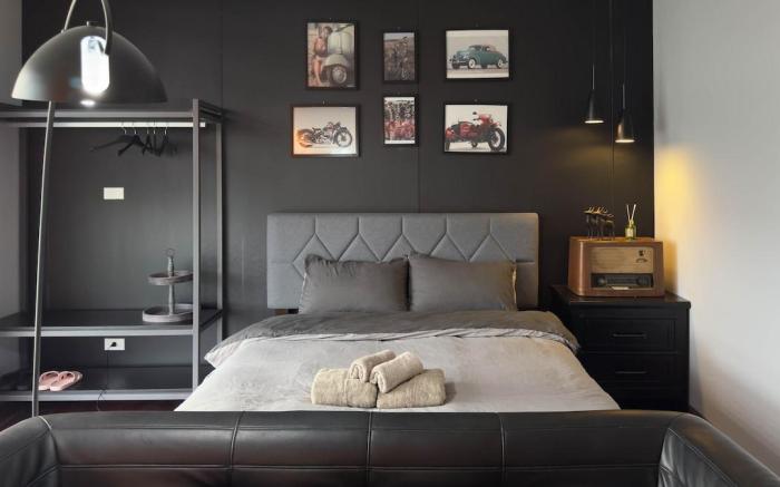 Home. Homestay -  The Oak Heaven Westlake