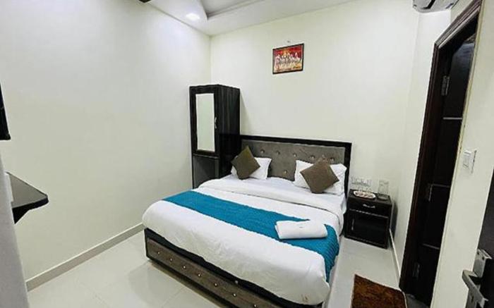 FabHotel The Taj Majestic