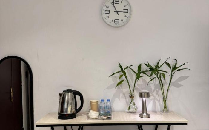 استيديو راقي حي الثقبه