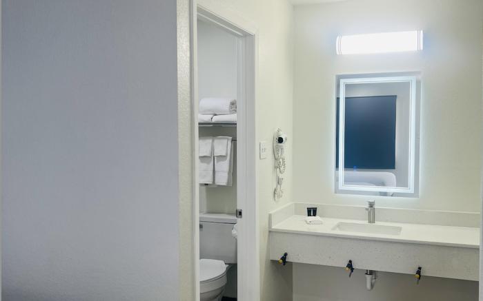 The Hallmark Inn & Suites Newly Renovated Rooms 