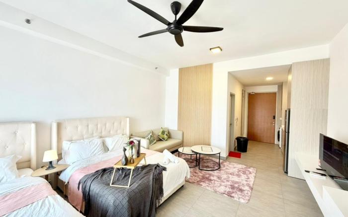 RD 1-6PAX Sunsuria Studio Setia alam home Wi-Fi TV