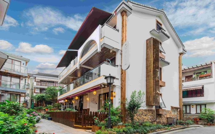 聆雨听月浴缸情侣房