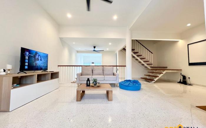 SS2 Landed in Petaling Jaya for 8 Pax