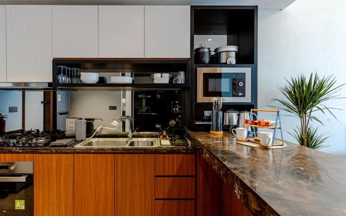 KLCC Designer 1Bed | LRT | Twin Tower Pool View