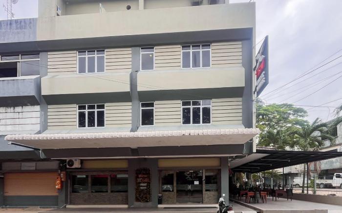 Urbanview Hotel X Ten Harbour Bay Batam