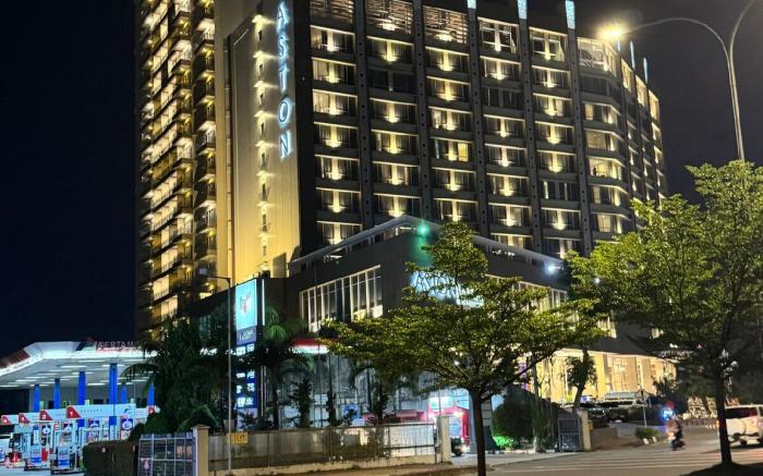 Aston Apartment 16-07