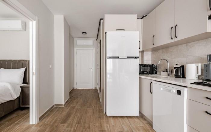 Central Brand New Apartment w/Elevator Near Metro