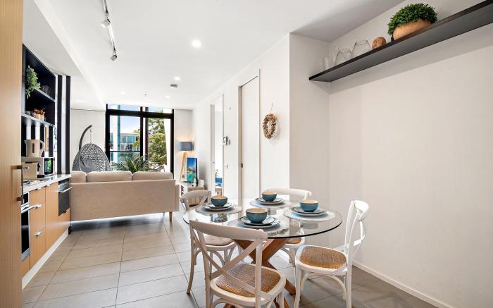 Modern 2-Bedroom Retreat Minutes from St Kilda