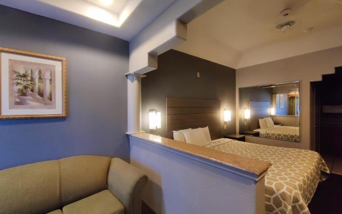 Regency Inn & Suites By Capital O Houston IAH Airport