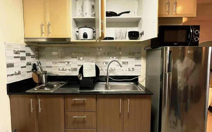 Studio 9K One Palm Tree Villas Near NAIA Newport