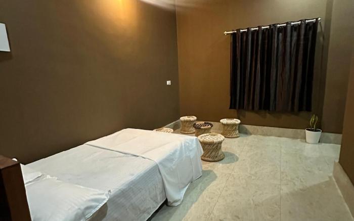 PEAK PARADISE RESORT 