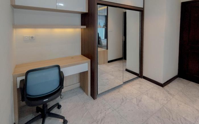 3BR near Mall at Kondominium Regensi By Travelio