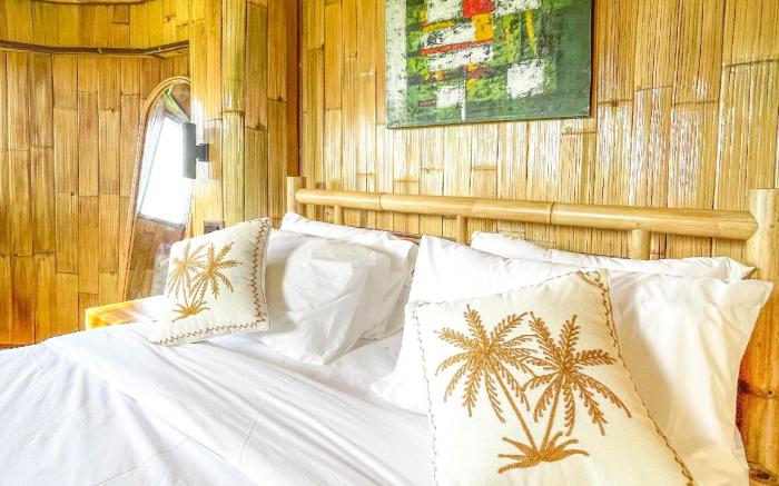 Nirwana Bamboo Villa North Bali Sambangan