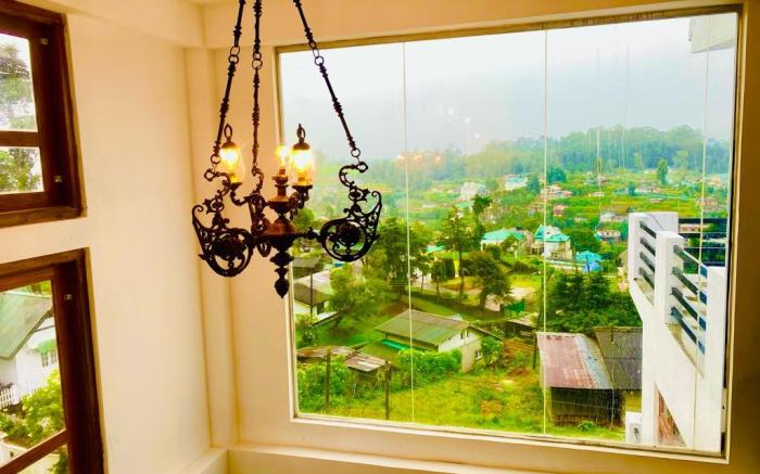 The Budget White House Hotel