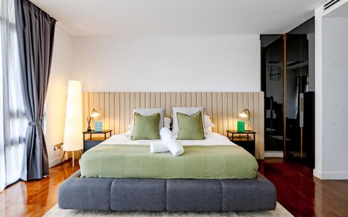 KLCC Royal 1Bed | Netflix | LRT | Skyline View