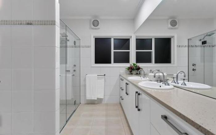 Luxury Resort Apartment Pool Tennis & Alfresco