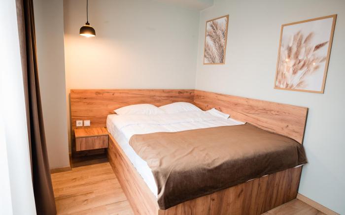 Fly & Stay At George's