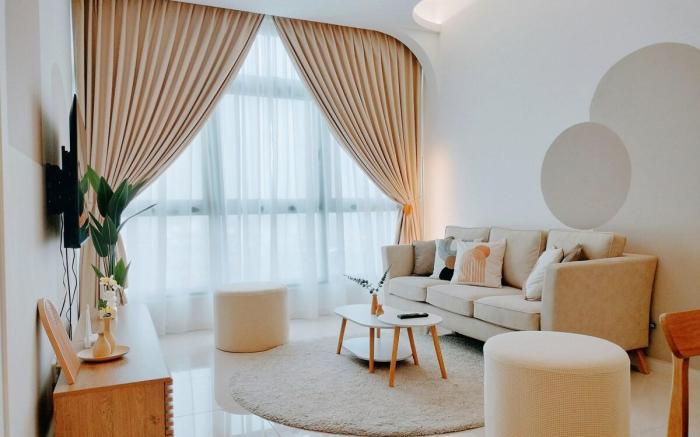 Paradigm Mall 3BR High Floor | Climbing Wall