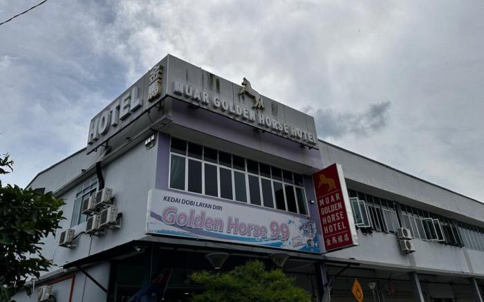 OYO 91242 Muar Golden Horse Hotel