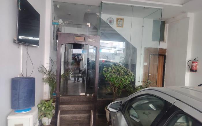 Hotel Alpha Stay Near Delhi Airport