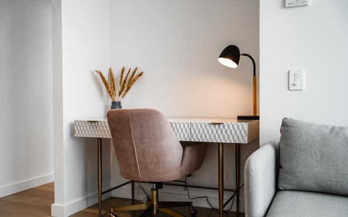 Stylish 2-Bed Unit with Views & Rooftop Access