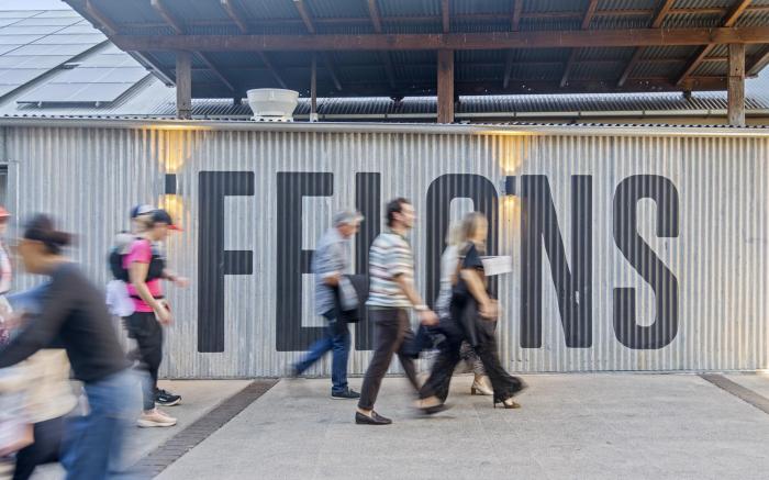 Stylish Brisbane City Stay with BBQ, Pool & Gym