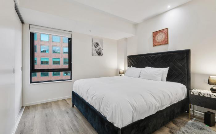 Central Southbank 1-Bed Apartment