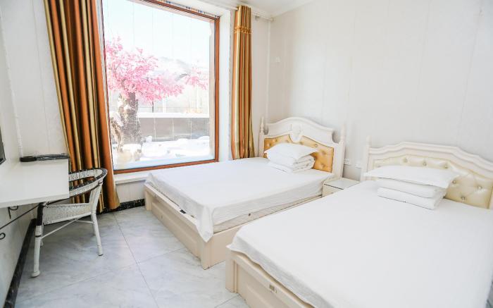 China Snow Valley Jinze Cold Region Hot Spring Town