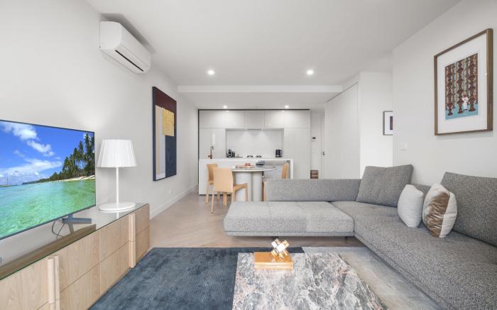 Bright 2-Bed Apartment in Fitzroy’s Heart