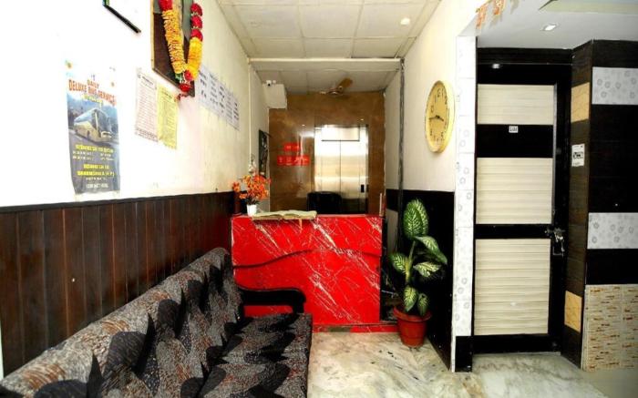 Hotel Brijwasi Palace