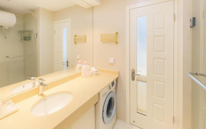 Two beds Studio · 58sqm · 80m to Xinanjiao Station