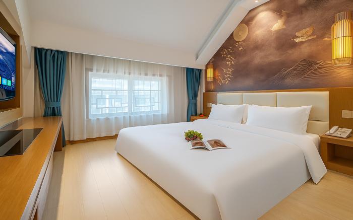 Opposite Yiwu Trade City · Breakfast included