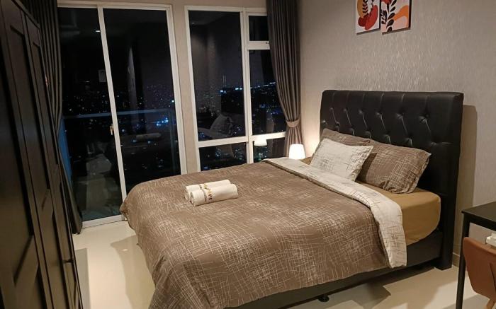 EdMer Staycation Puri Mansion Apartment IV