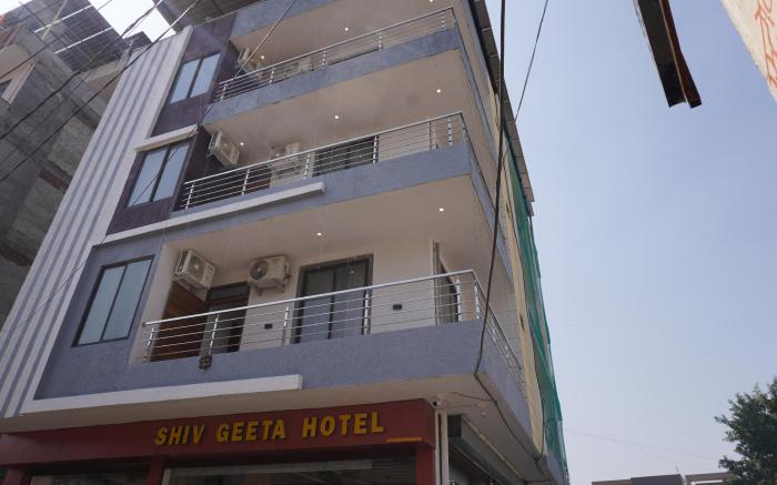 Shiv Geeta Hotel