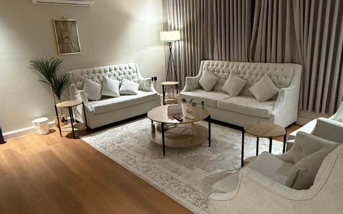 شقة راقية قرب محطة مترو سليمان الحبيب