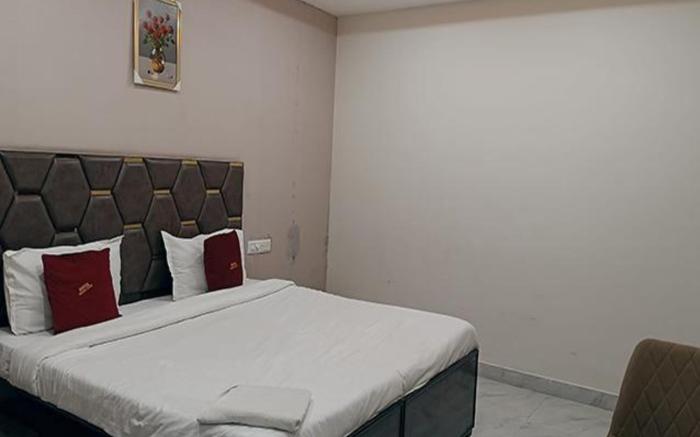 FabHotel Arsh Executive Inn