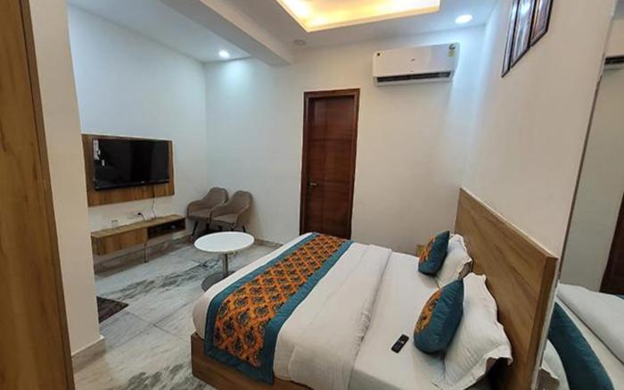 FabHotel The Param Continental