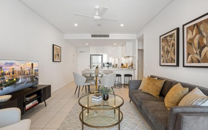 Riverside 2-Bed by Brisbane's Landmarks with Pool