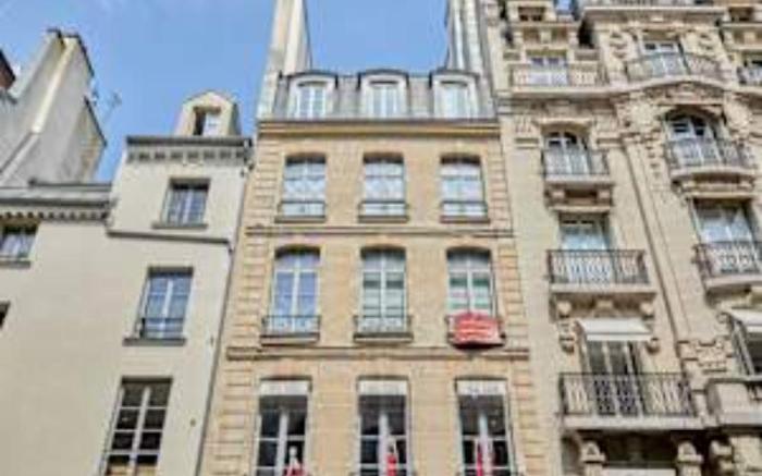 Modern Studio-Faubourg Saint-Honore