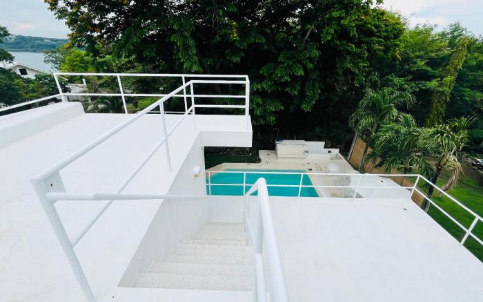  Villa Portofino. Beach house